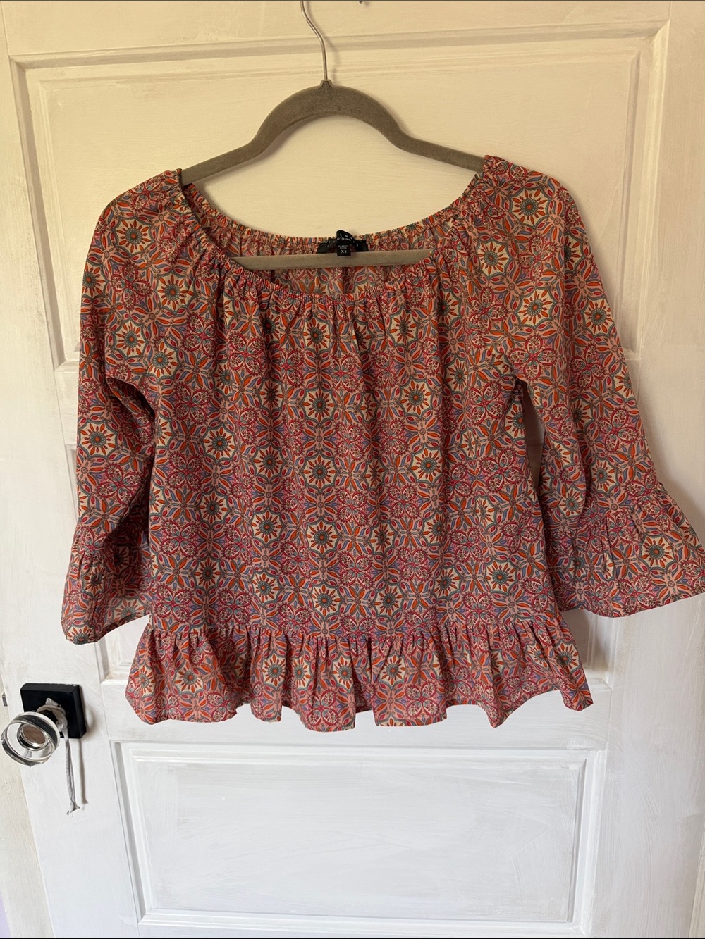 Sanctuary Coral Multi Floral Medallion Ruffle-Hem Blouse